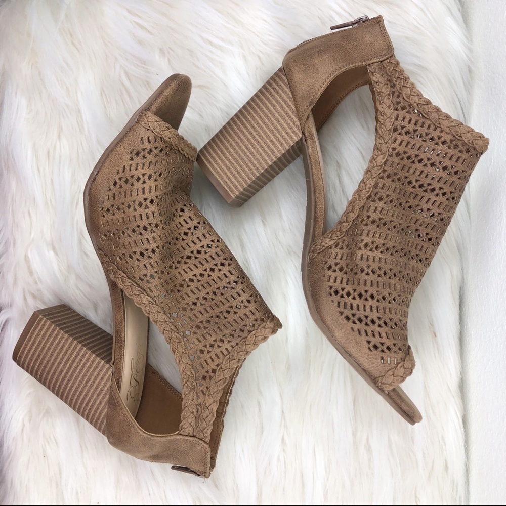 Women’s Fergie Henley Tan Heel Wedge Heels 10 & 11 - Picture 5 of 10